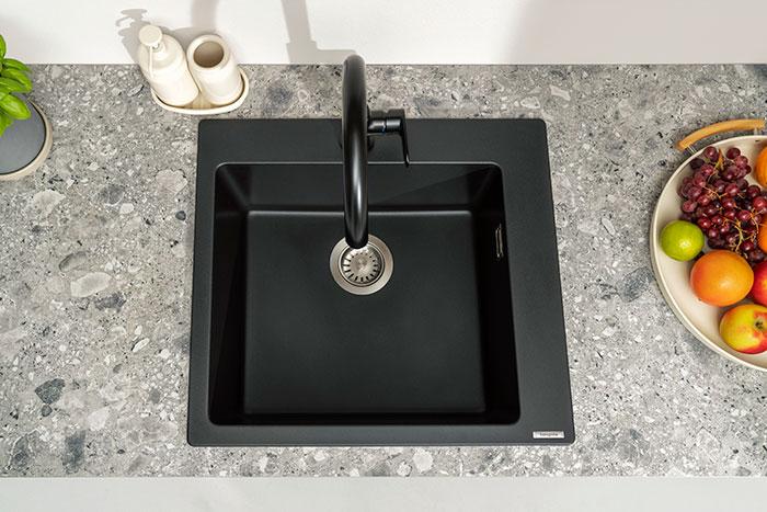 hansgrohe Vernis Blend M35 210 k&oslash;kkenarmatur m/ svingtud - Mat sort